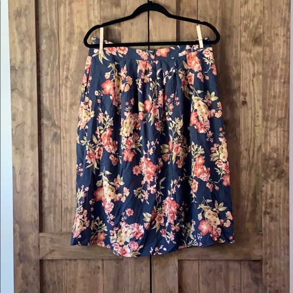 4/$20! Forever 21 Blue Pink Floral A Line Skirt - Picture 2 of 9